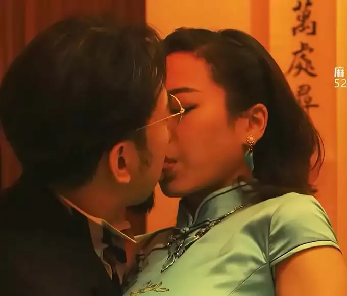 Trigger Your Senses with the Alluring MILF Su Qing Ke in the Latest JAV Release - Chinese Style Massage Parlor EP5!