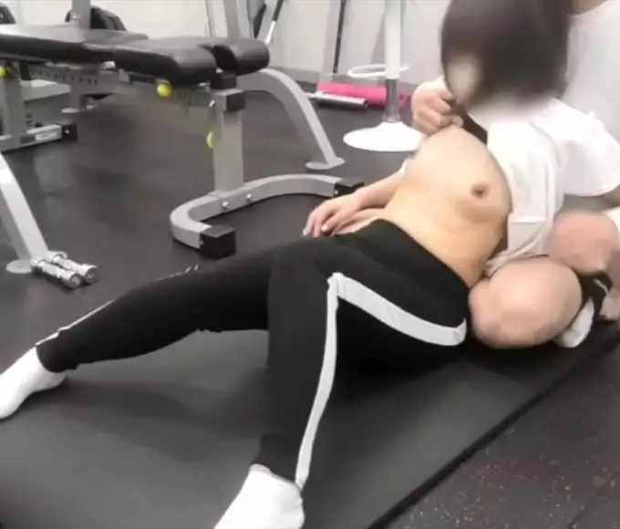 Japanese MILF Seduces Ex-Boyfriend, Getstouchy-Feely at Gym: WATCH