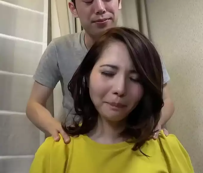 Get Ready for a Steamy Weekend Night with a Hot Wife!