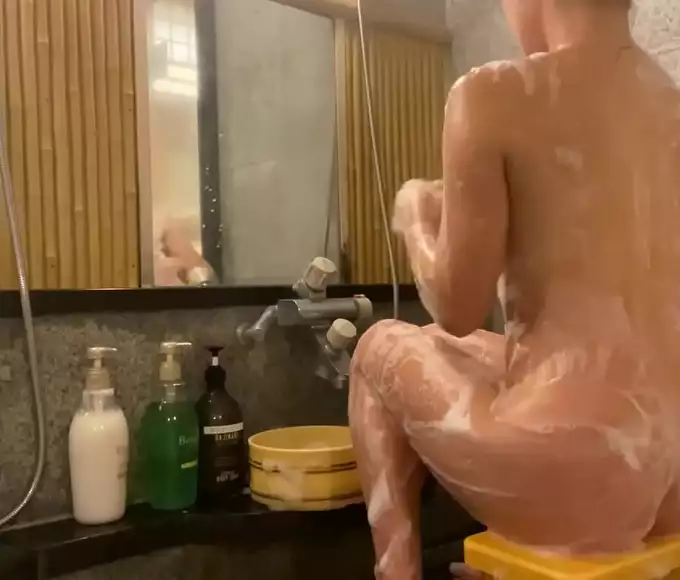 Join me in a steamy shower session tonight! Which hot spring did you prefer?
