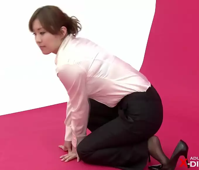 Unlock Your Fantasies with JAV Goddess Maki Momoi's Nude Photo Session