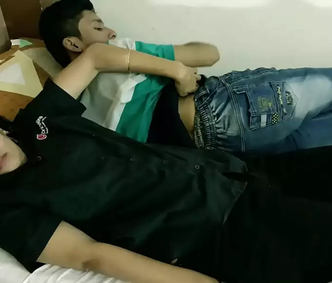 Bed-sharing with Hot Stepbrother! Enjoy MILF Magical Moments with Hindi Audio