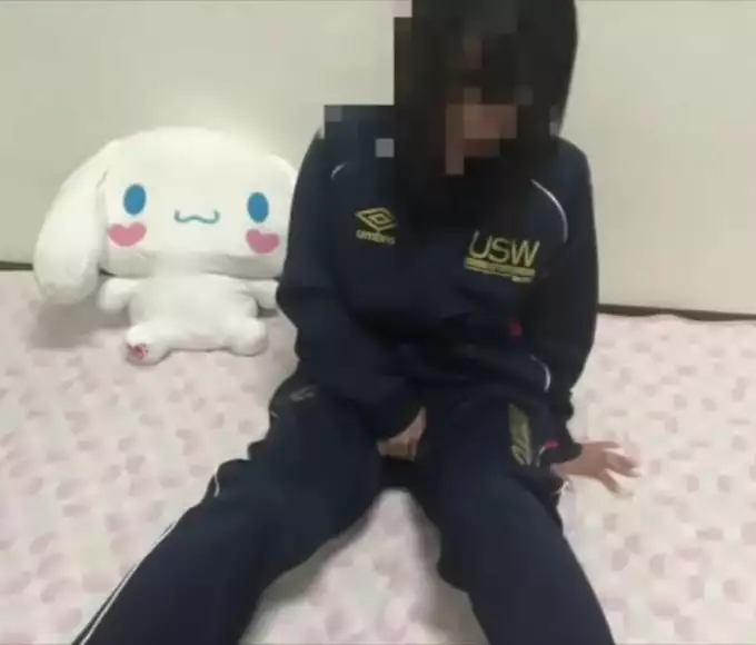 JAV Slut Manager Sets the 5-man Defence for a Winning Stand: Watch her Rampant Fingering Skillsets People love watching Japanese porn videos featuring luscious Japanese women like manager sluts who can set up the best defences for their teams while satisf