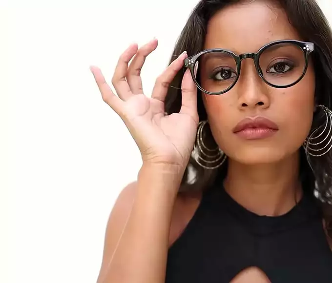 Jav Sensation: Tanned Ebony Babe Putri Cinta's Ultimate Pussy Reveal