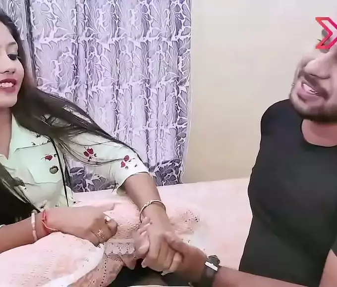 Bewitching Indian Beauty Gets Worth The Wait: Desi Ex-Girlfriend's Bedroom Play
