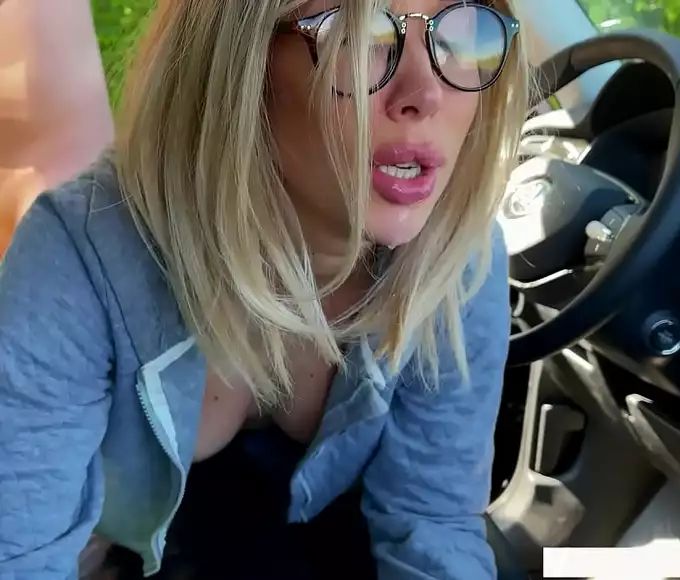 Watch: Sensual Public Jerk-Off With A Luscious Enchantress - Exclusive Firsthand Experience!