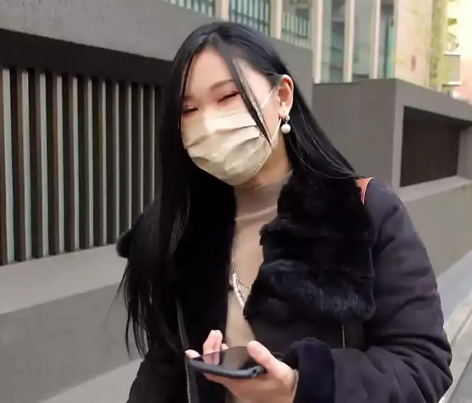 Married Women's Secrets Exposed: H-Cup Sensation Reveals Her Steamy Affairs