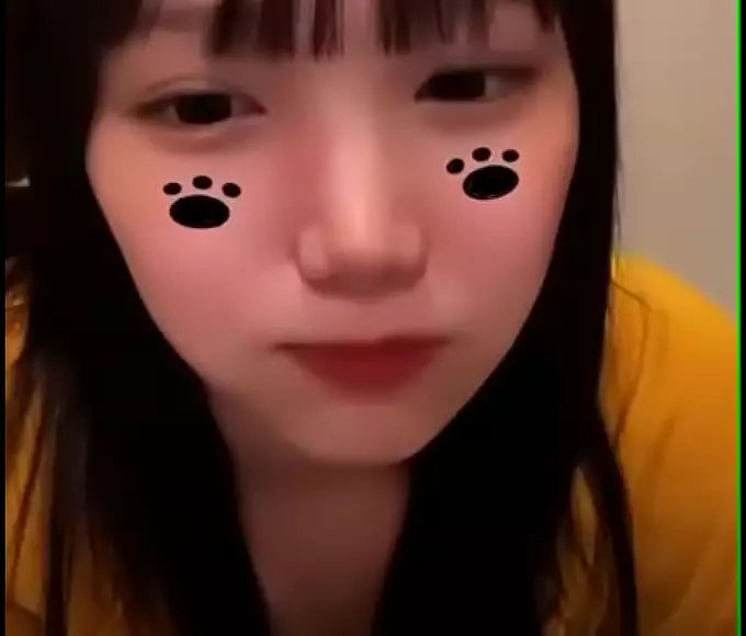 Japanese Beauty Reveals Her Secrets To Achieving Luscious Lips ~ English Tutorial