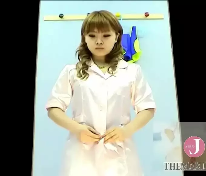 Jav Teaser: Luscious Japanese Model Shows Off Her Curvy Figure In Seductive Changing Costumes!