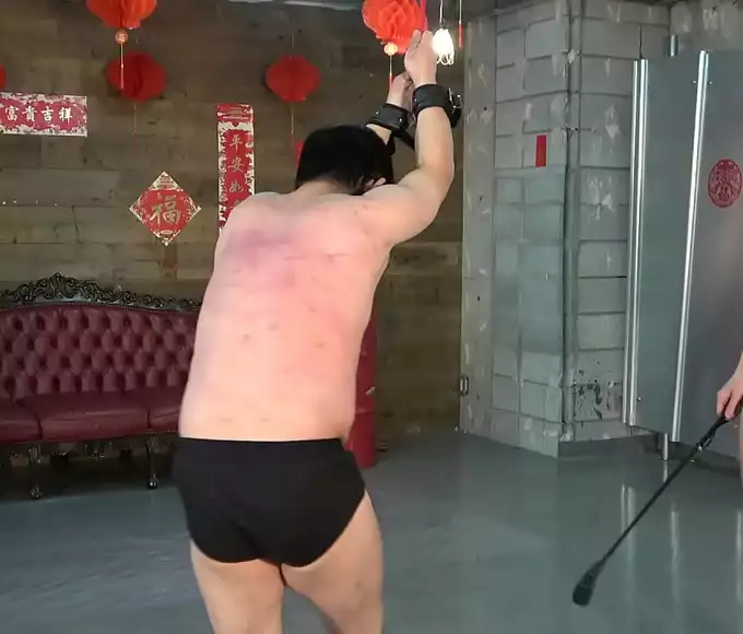 Japanese Milfs Gone Wild: Exposed! Whipping And Laughing Women