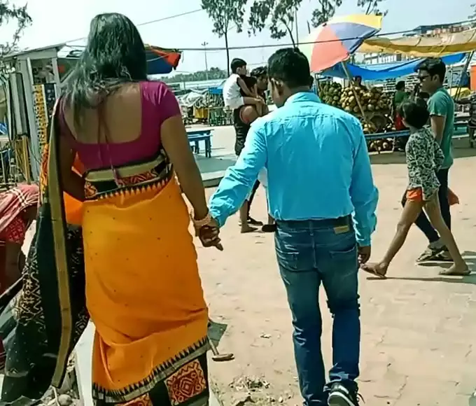Sizzling Hot Indian Milf Gets Promoted With Boss's Help!