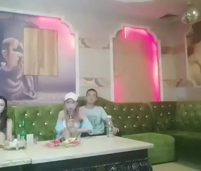 Jav Ktv Kinky Group Sex With Sultry Sitting Lady And Her 3 Lucky Guys