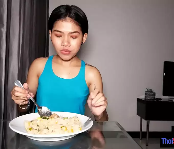 Erotic Dinner with a Tiny Thai Teen: Homemade Food and Fucking